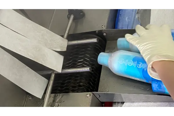 PACKAGING CLEANING BAGO SHOWER GEL FILLING